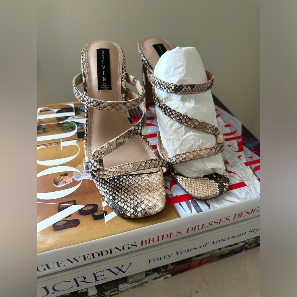 NEW Steven Steve Madden Embossed Python Strappy Sandal, 8